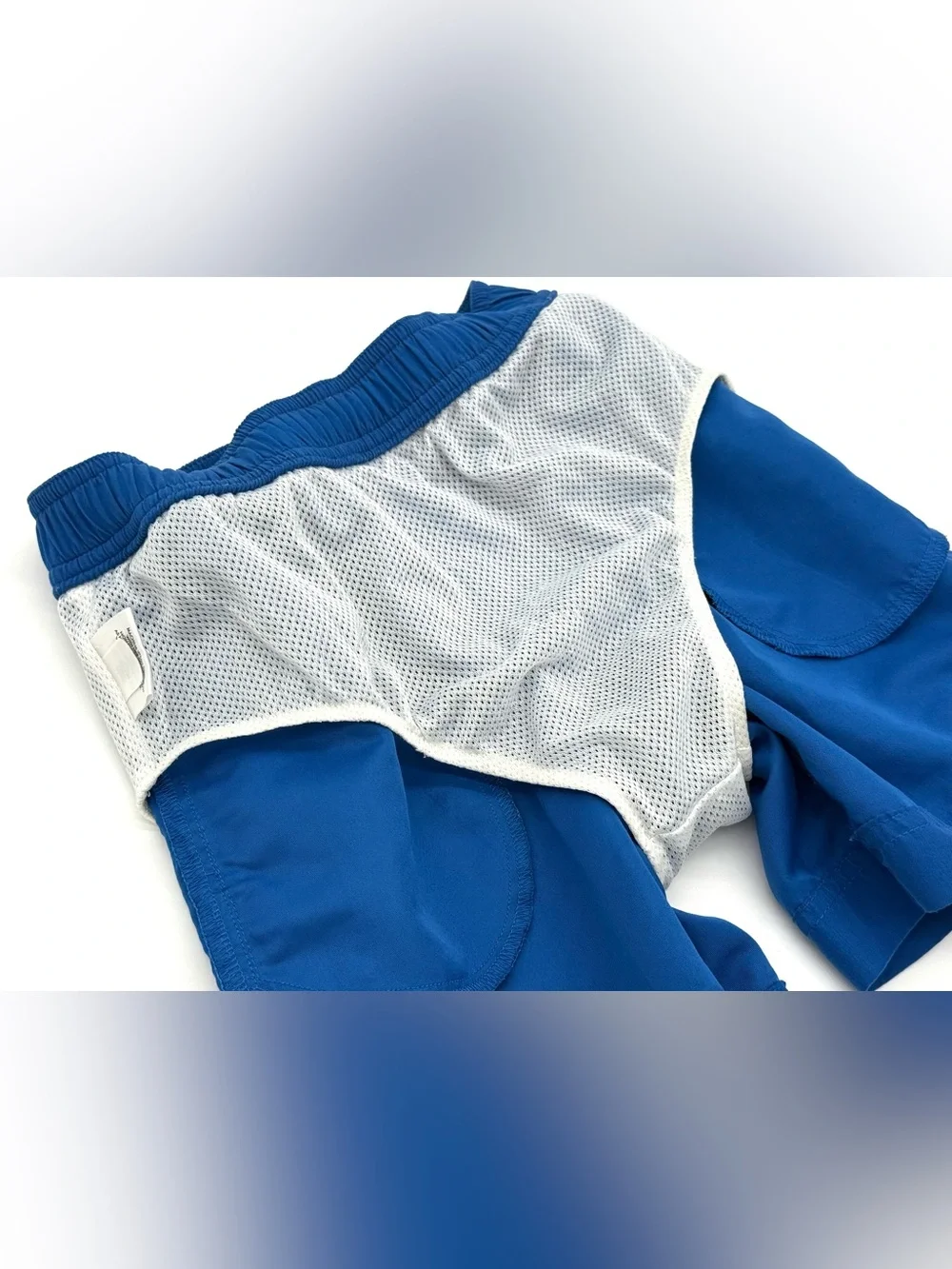 EUC Hanna Andersson Little Boys Rainbow Stripes Swim Trunks / Shorts in Blue 6-7